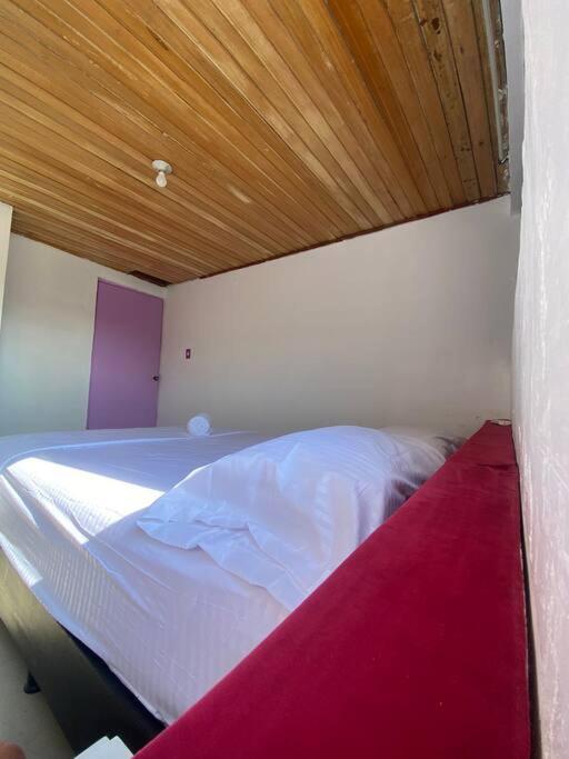 Cozy 5 Bedroom, 6 Bathroom Apartment