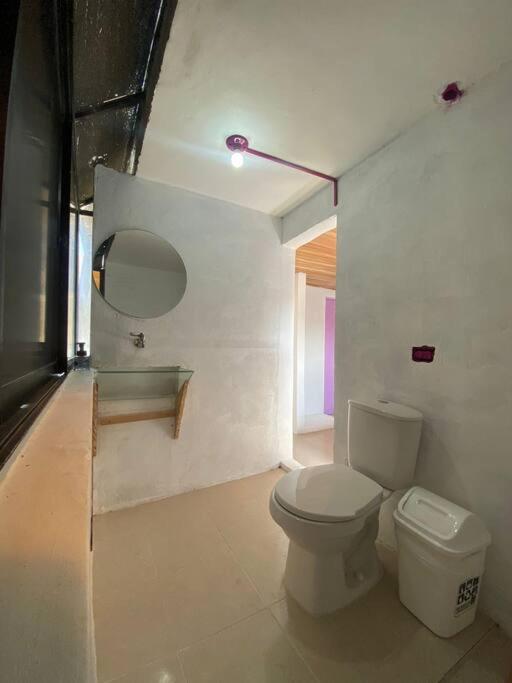 Cozy 5 Bedroom, 6 Bathroom Apartment