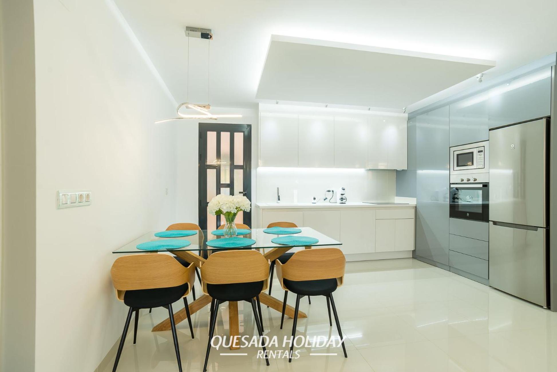 Beautiful Modern Apartment 200mts from Beach Torre Horadada view 4