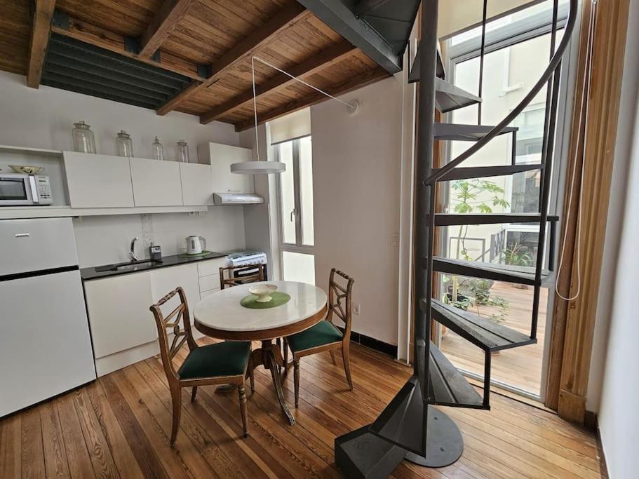 Loft reciclado estilo antiguo a 100mts del mar 101 view 4