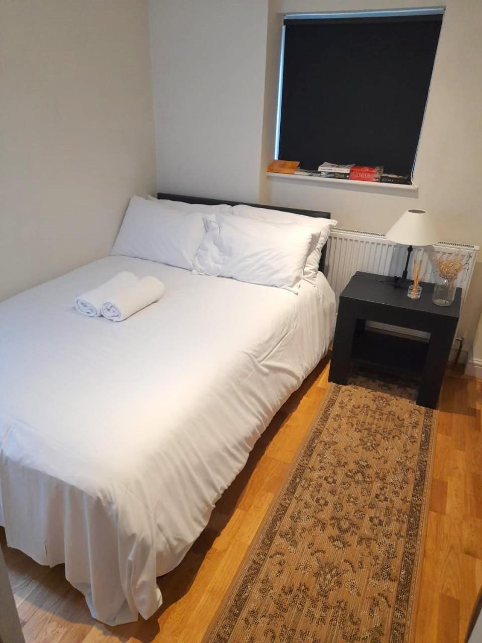 Sweetdreams Residences Portfolio - Stylish Fully equipped with Workspace Apartments in Kensington and Chelsea by Ricky & Giustina - Perfect for long stays