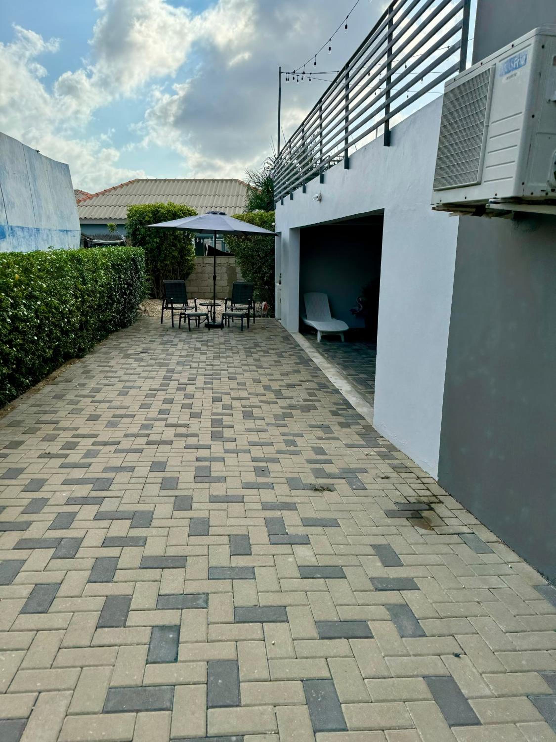 Cozy 2 Bedroom Apartment in Brakkeput