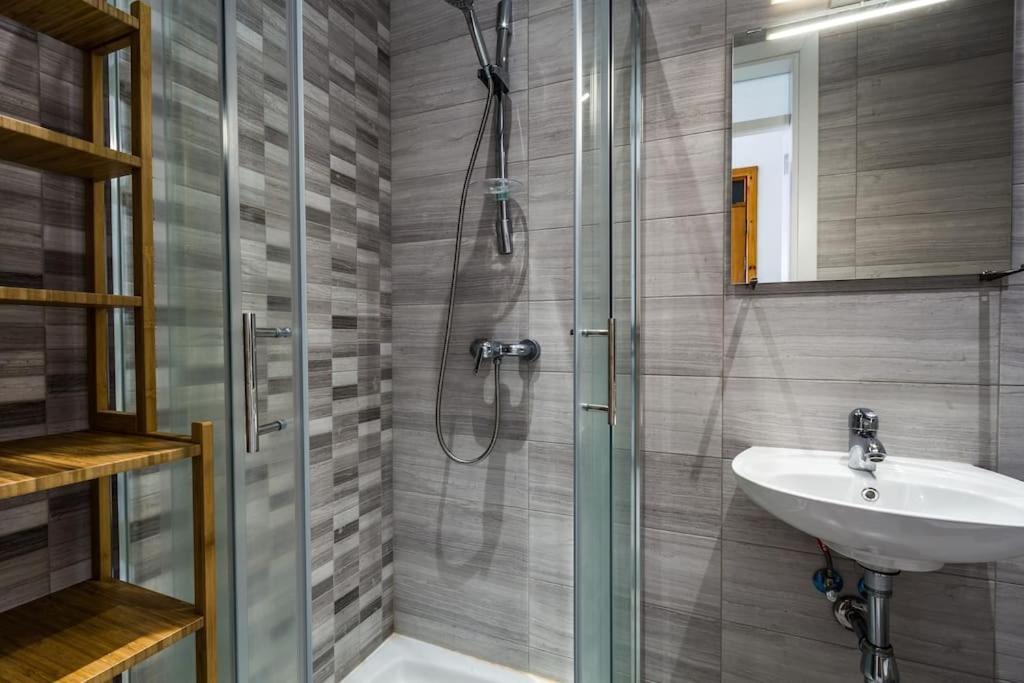 Perfectly Located Sliema Apartment photo 3