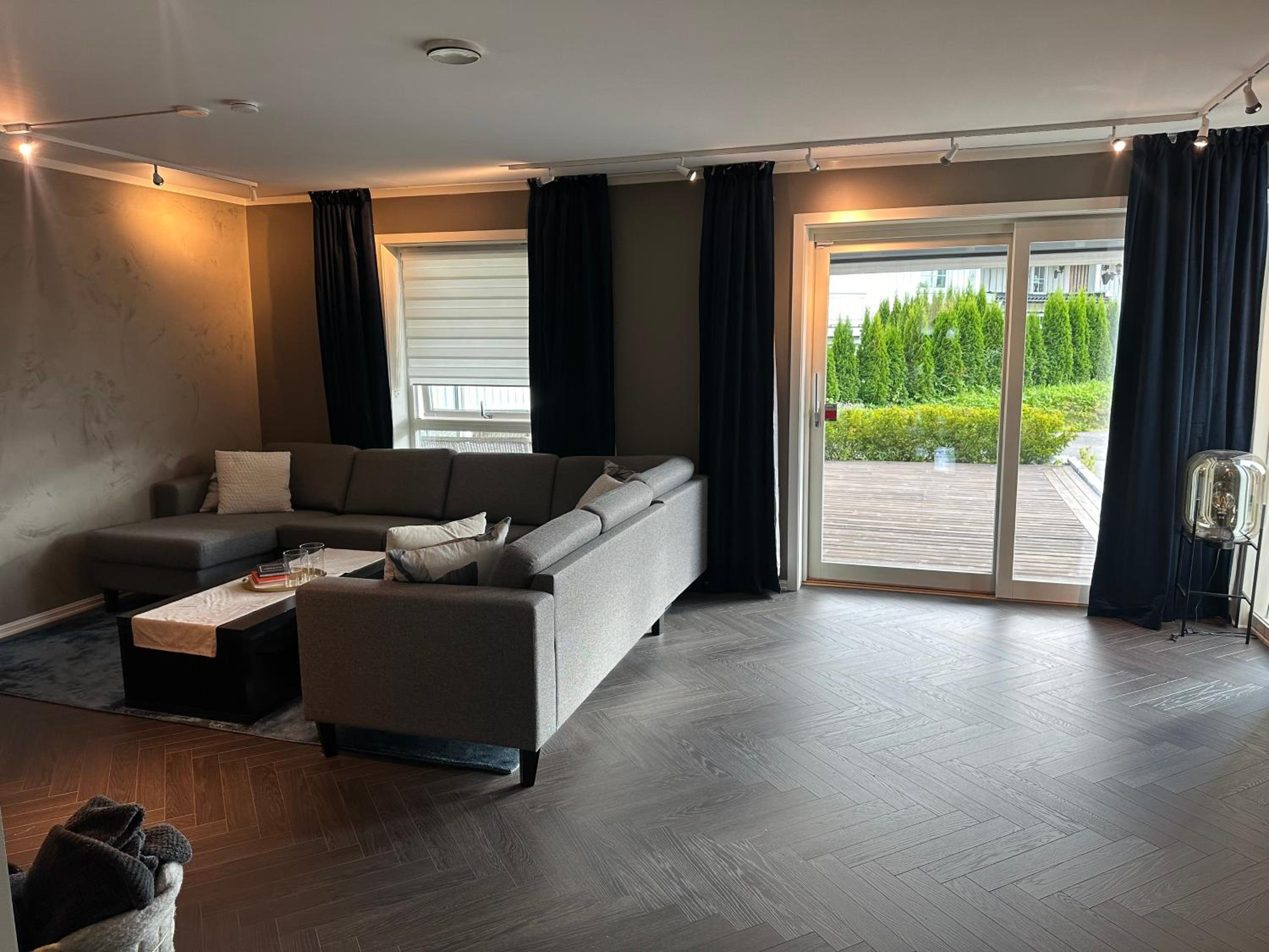 Flott enebolig i rekke til leie view 4