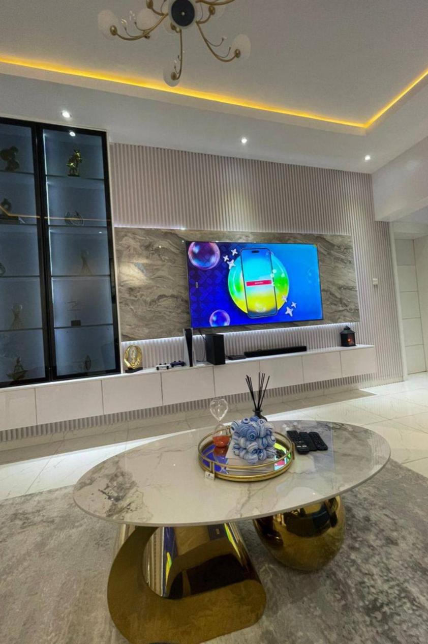 Exquisitely furnished 2 bedroom apartment view 4