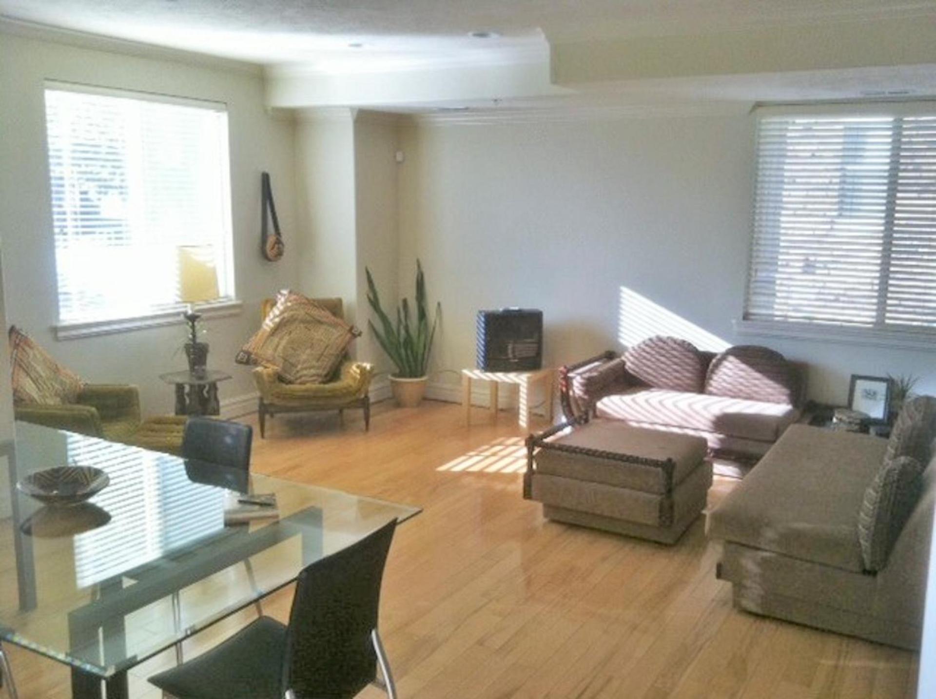Spacious Townhome Near Downtown
