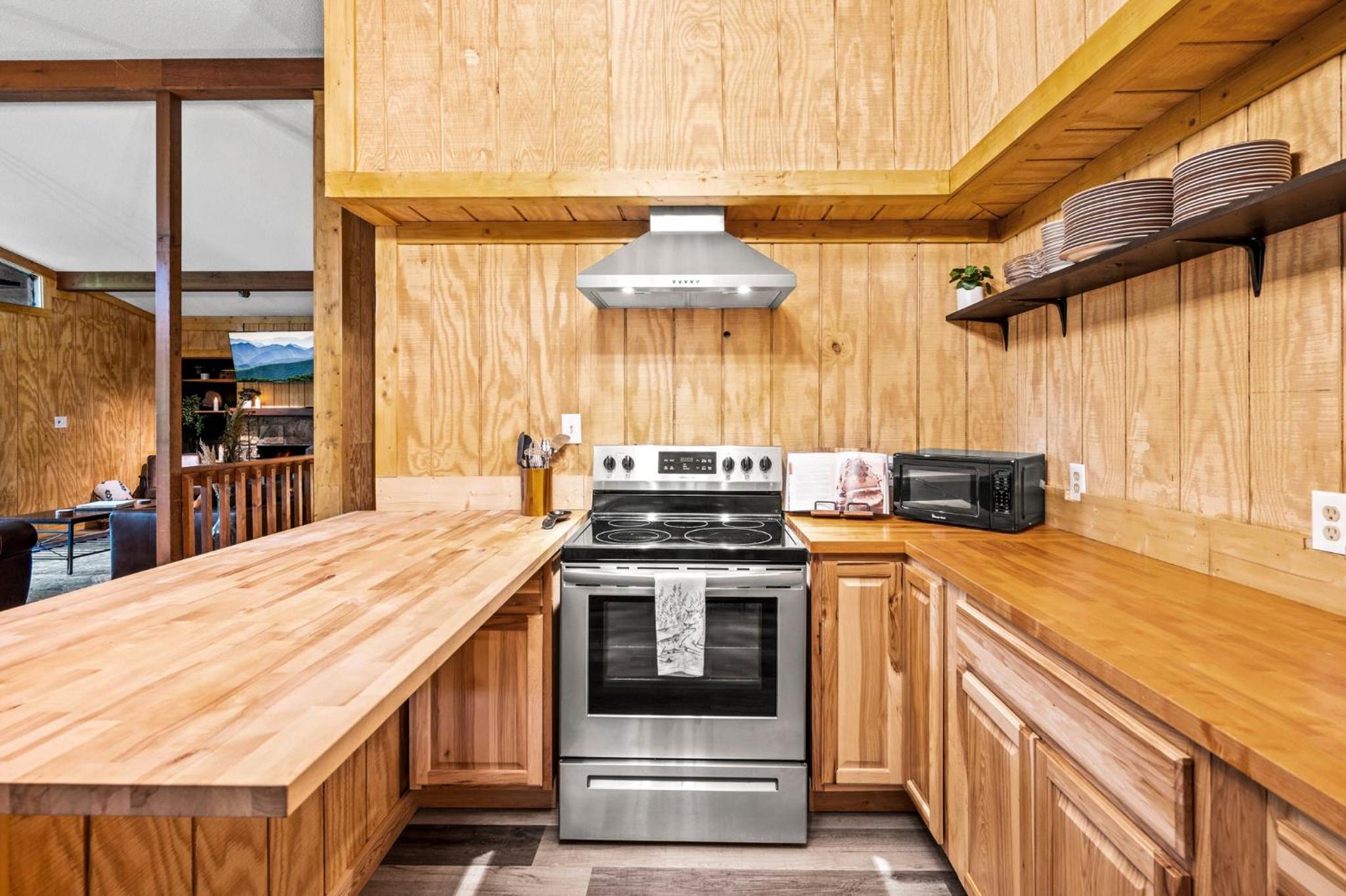 4BR Gatlinburg Cabin with Hot Tub & Fireplace view 5