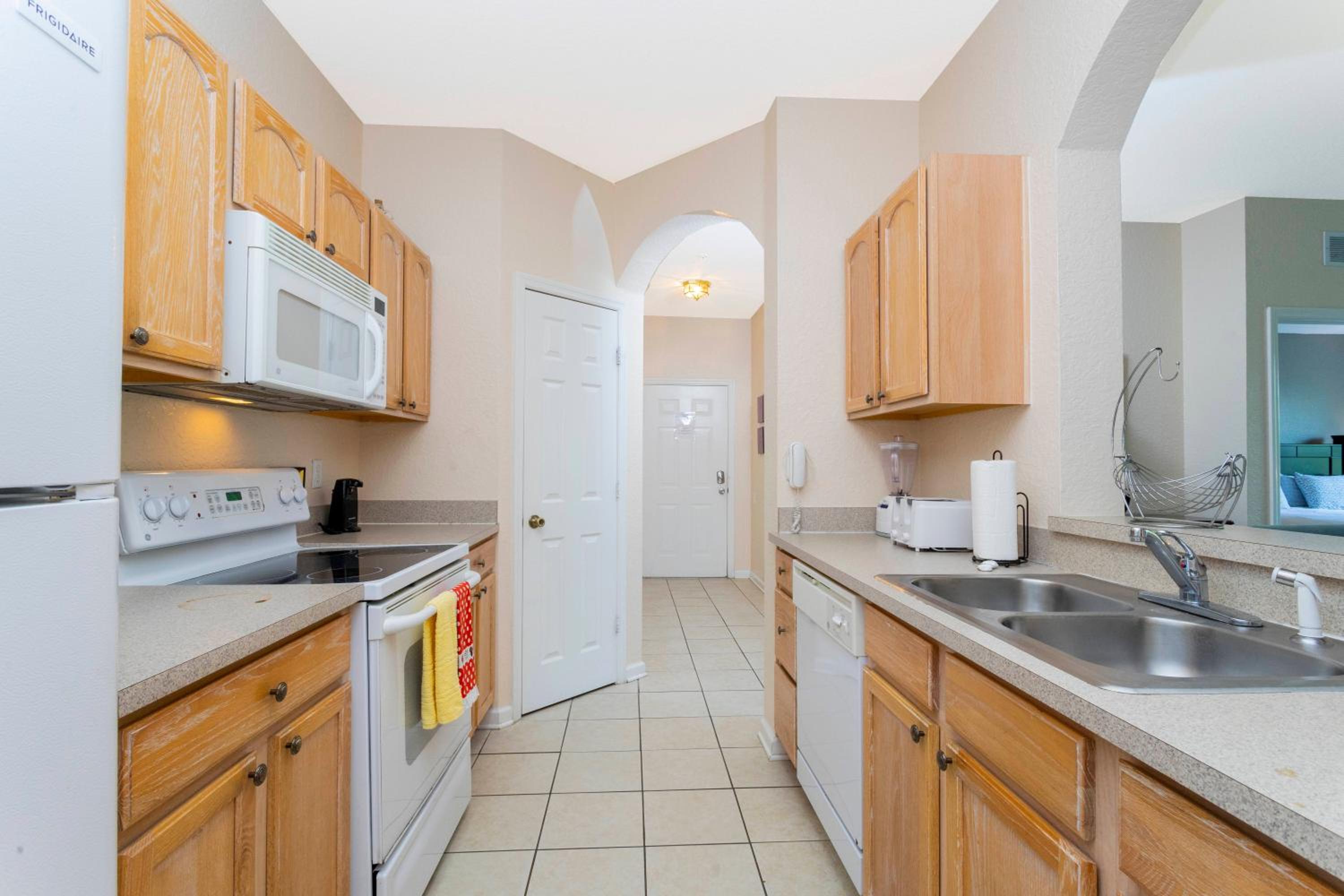 Cozy Apartment 3BD2BA at Windsor Hills WH28131