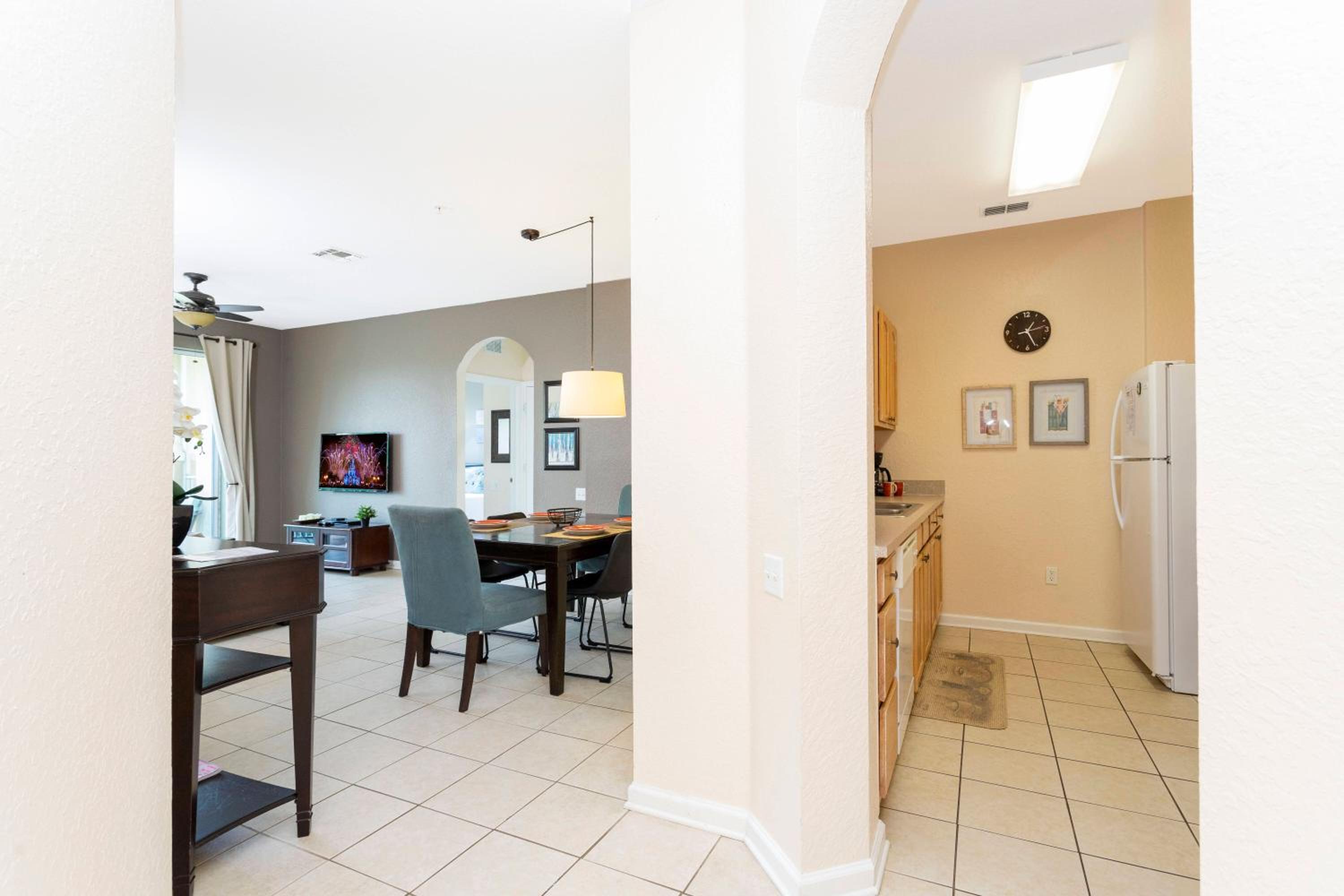 Cozy Apartment 3BD2BA at Windsor Hills WH28131