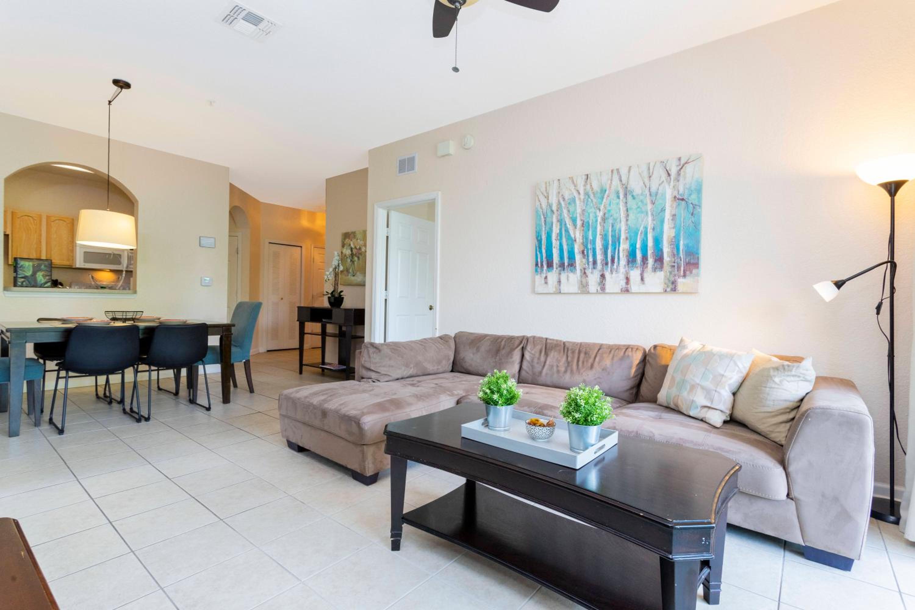 Cozy Apartment 3BD2BA at Windsor Hills WH28131