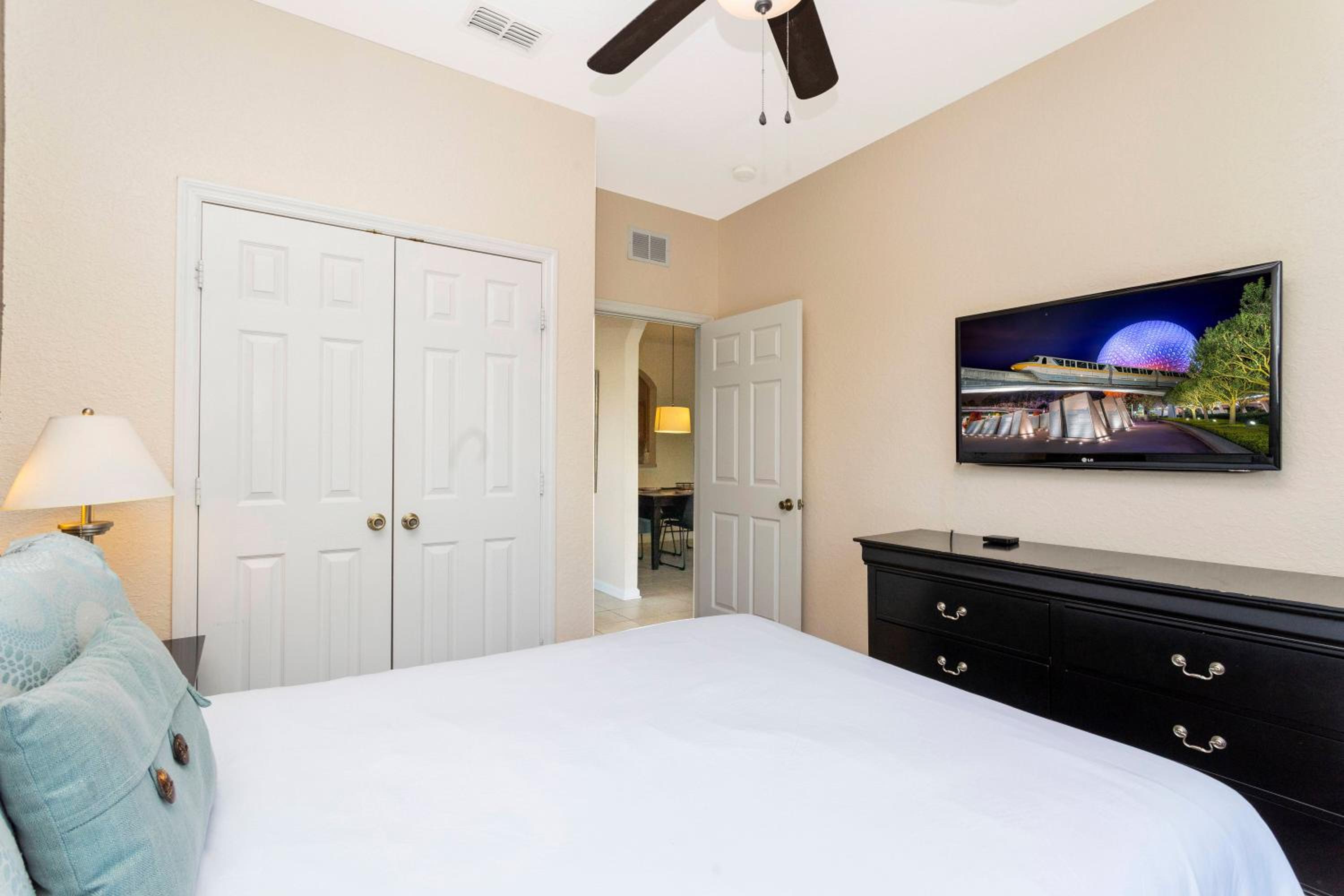 Cozy Apartment 3BD2BA at Windsor Hills WH28131