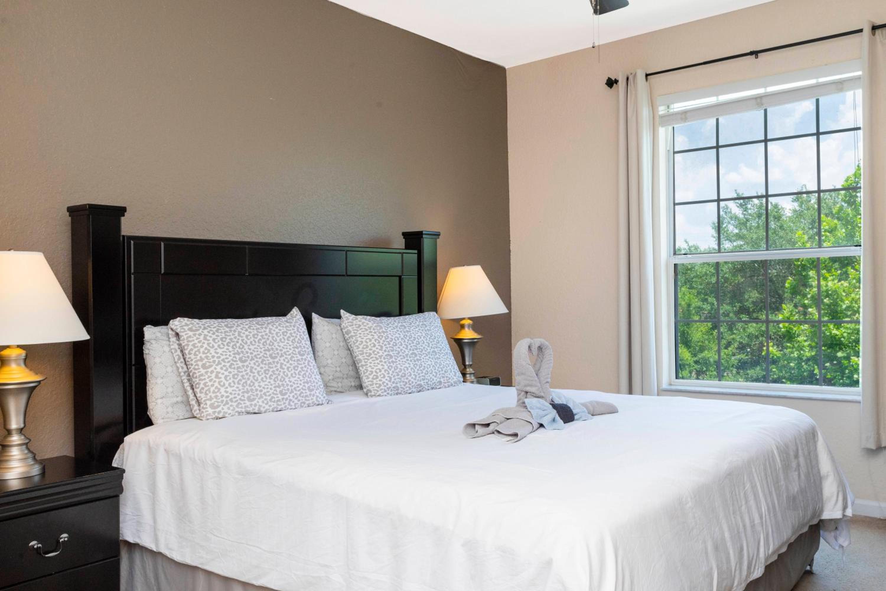 Cozy Apartment 3BD2BA at Windsor Hills WH28131