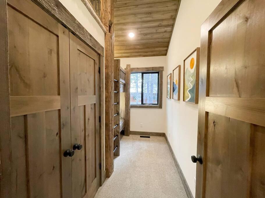 Brand New Home 25 minutes to YNP with Hot Tub view 4
