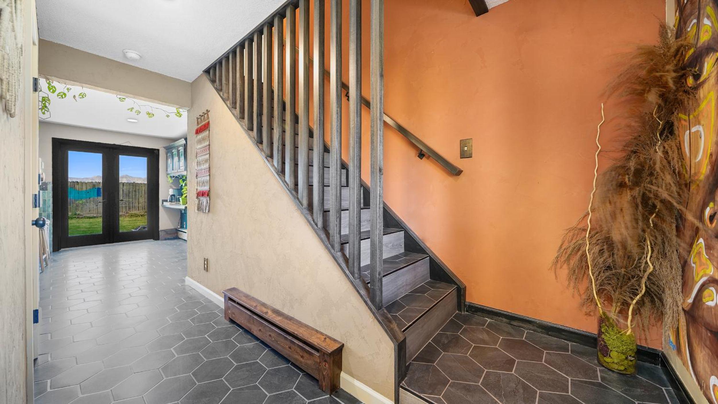 The Cozy Corner - 5 Bed 3Bath - Near Everything view 2