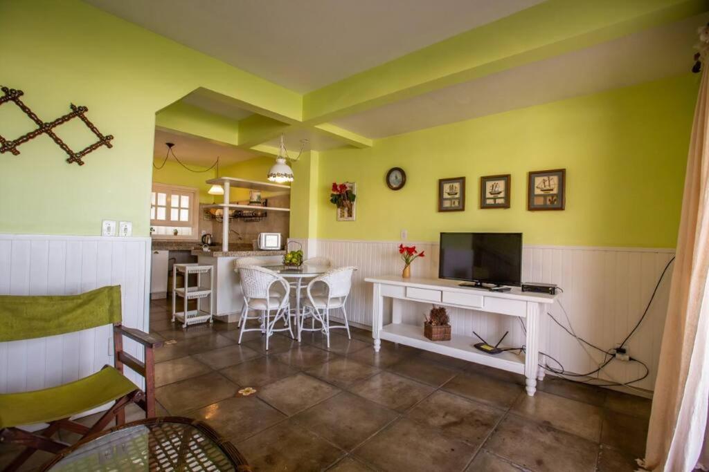 Duplex No 04 de 3 quartos frente ao mar