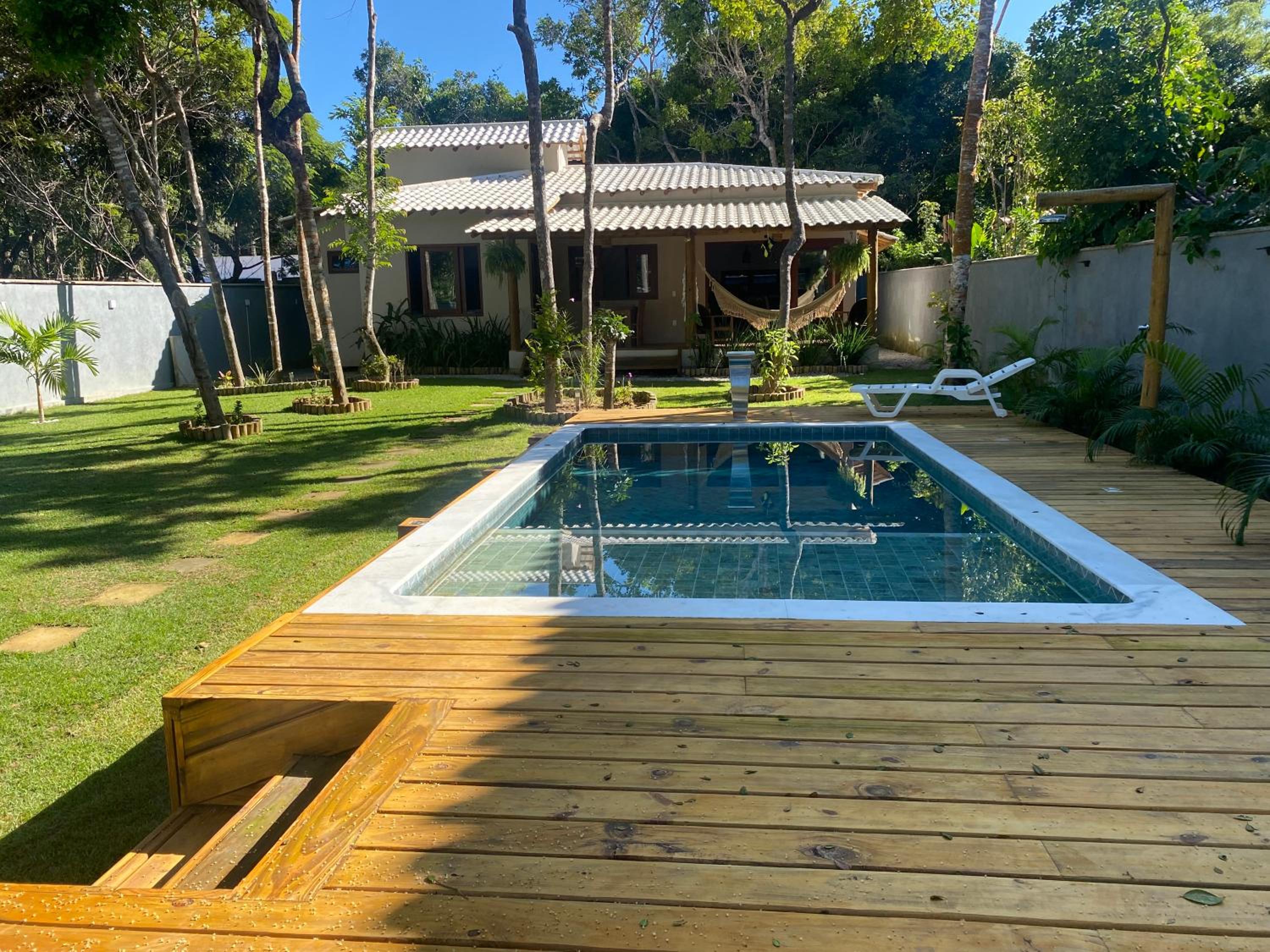 Rustige vrijstaande villa met privézwembad en tuin, nabij het strand