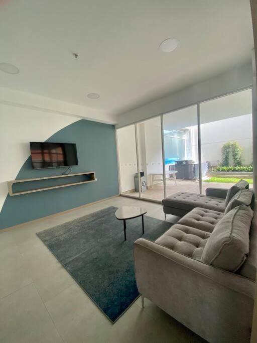 Suite lujosa piscina y jacuzzi excelente locación
