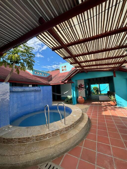 Casa y piscina privada a 10 minutos de la Vega, Cundinamarca