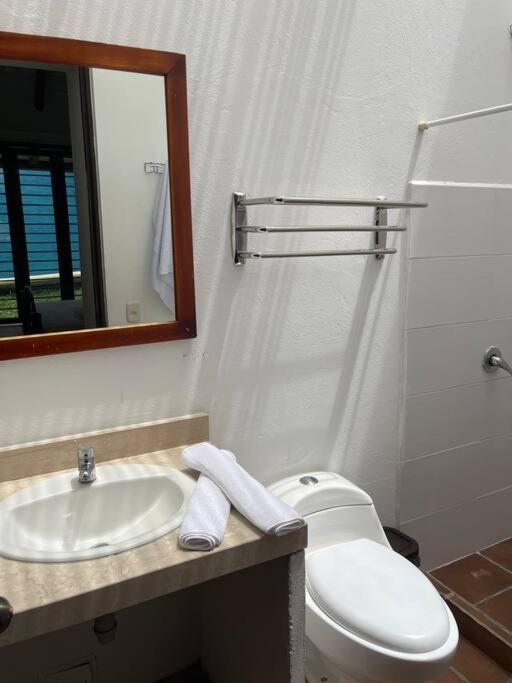 Casa y piscina privada a 10 minutos de la Vega, Cundinamarca