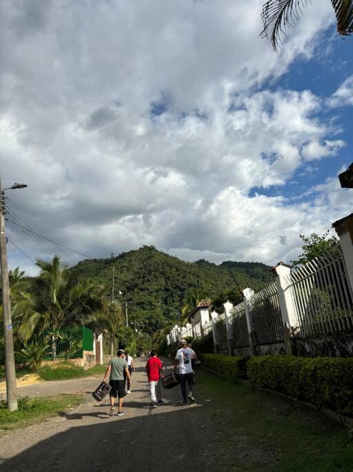 Casa y piscina privada a 10 minutos de la Vega, Cundinamarca