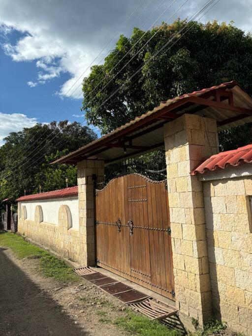 Casa y piscina privada a 10 minutos de la Vega, Cundinamarca