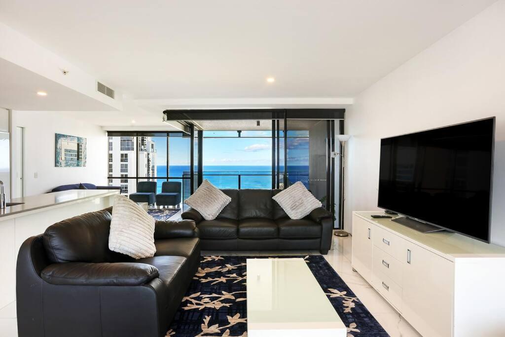 Huge Circle on Cavill 2 BRM Sleeps 6 - Optimise BNB