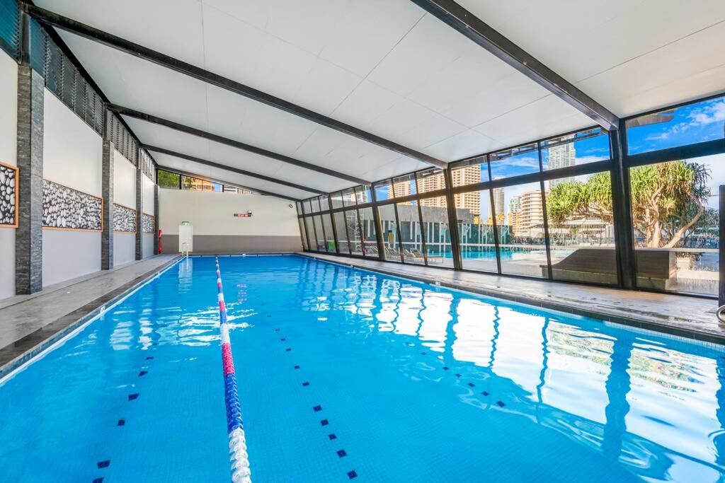 Huge Circle on Cavill 2 BRM Sleeps 6 - Optimise BNB
