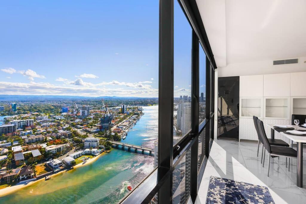 Huge Circle on Cavill 2 BRM Sleeps 6 - Optimise BNB