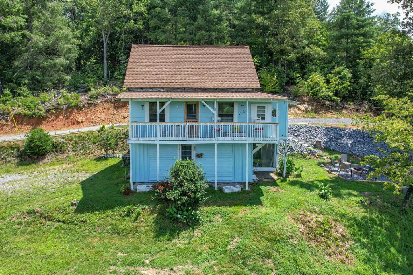 Hotel Smoky Mountain Cabin With Stunning Views - Image 1