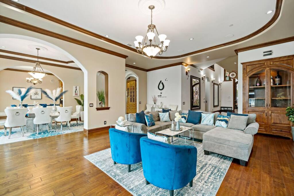 Huntington Harbour Waterfront Home view 4