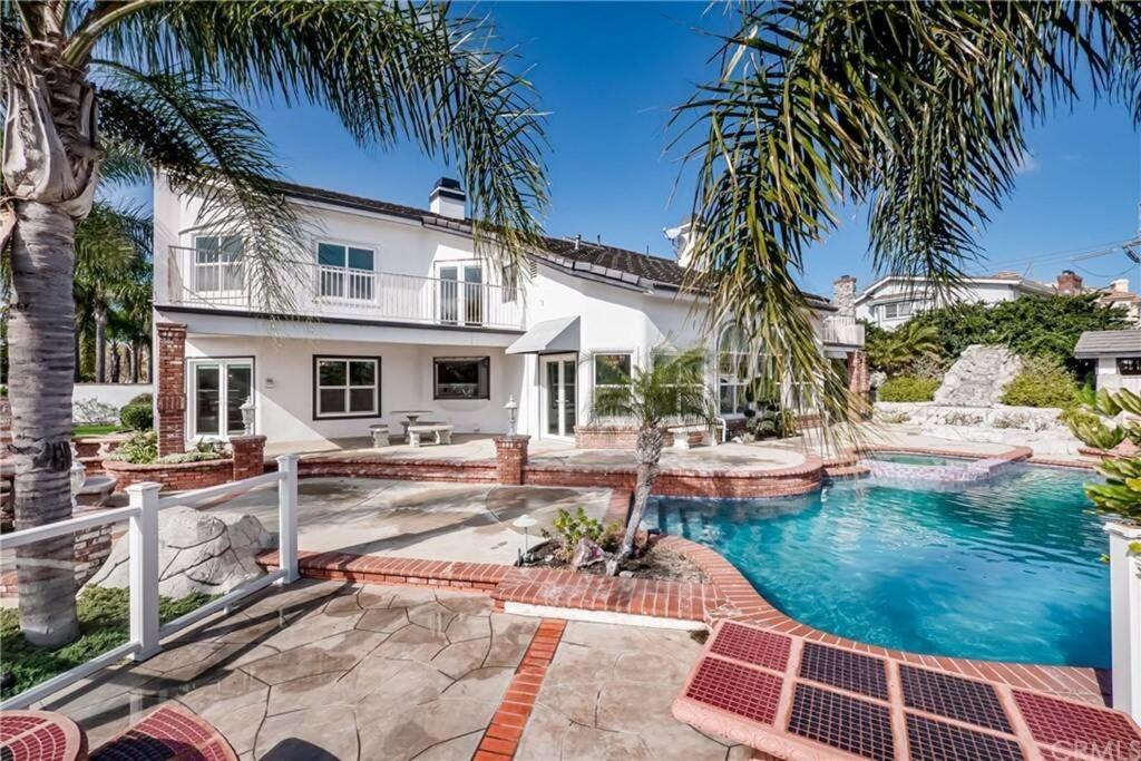Luxury Hill Villa with Spectacular View view 5