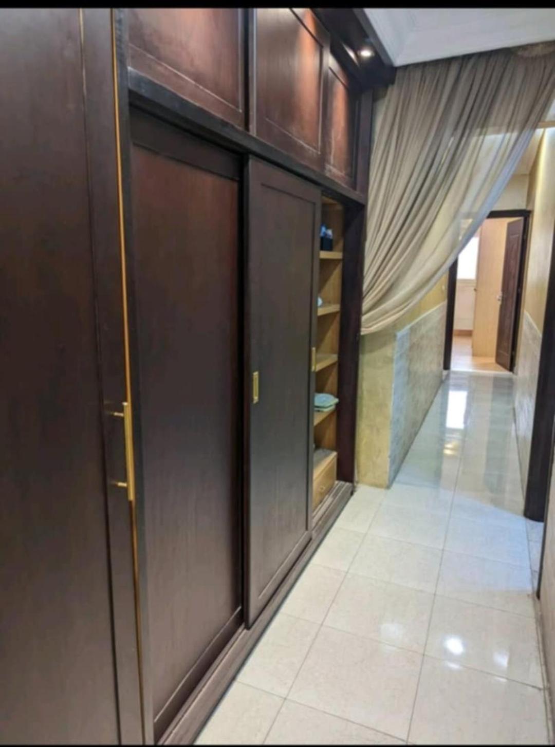 Doqi apartment 3 rooms 2 bathroom WiFi near Nile