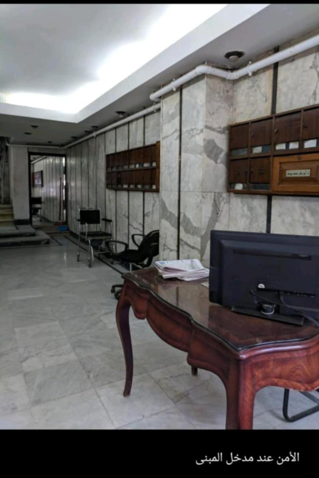 Doqi apartment 3 rooms 2 bathroom WiFi near Nile
