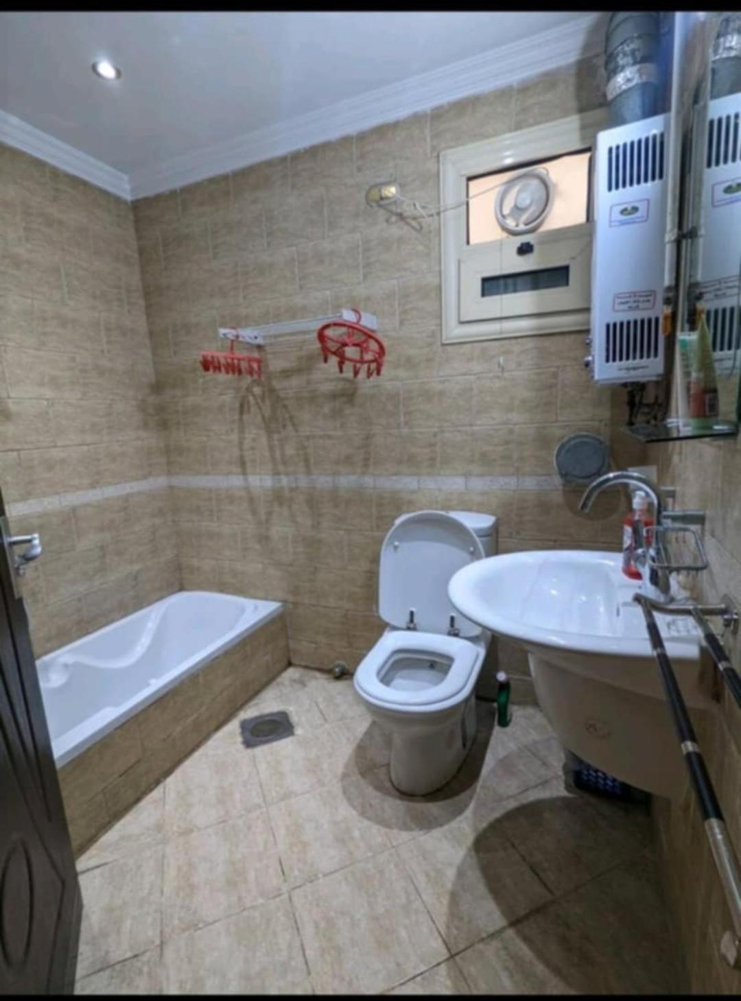 Doqi apartment 3 rooms 2 bathroom WiFi near Nile