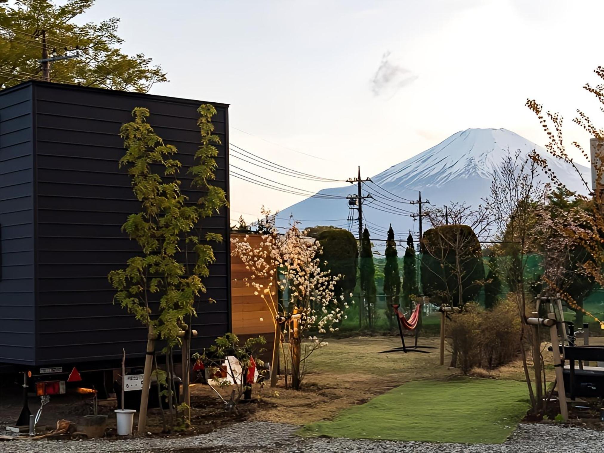 GLANSTELLA CABIN Fujiyamanakako view 2