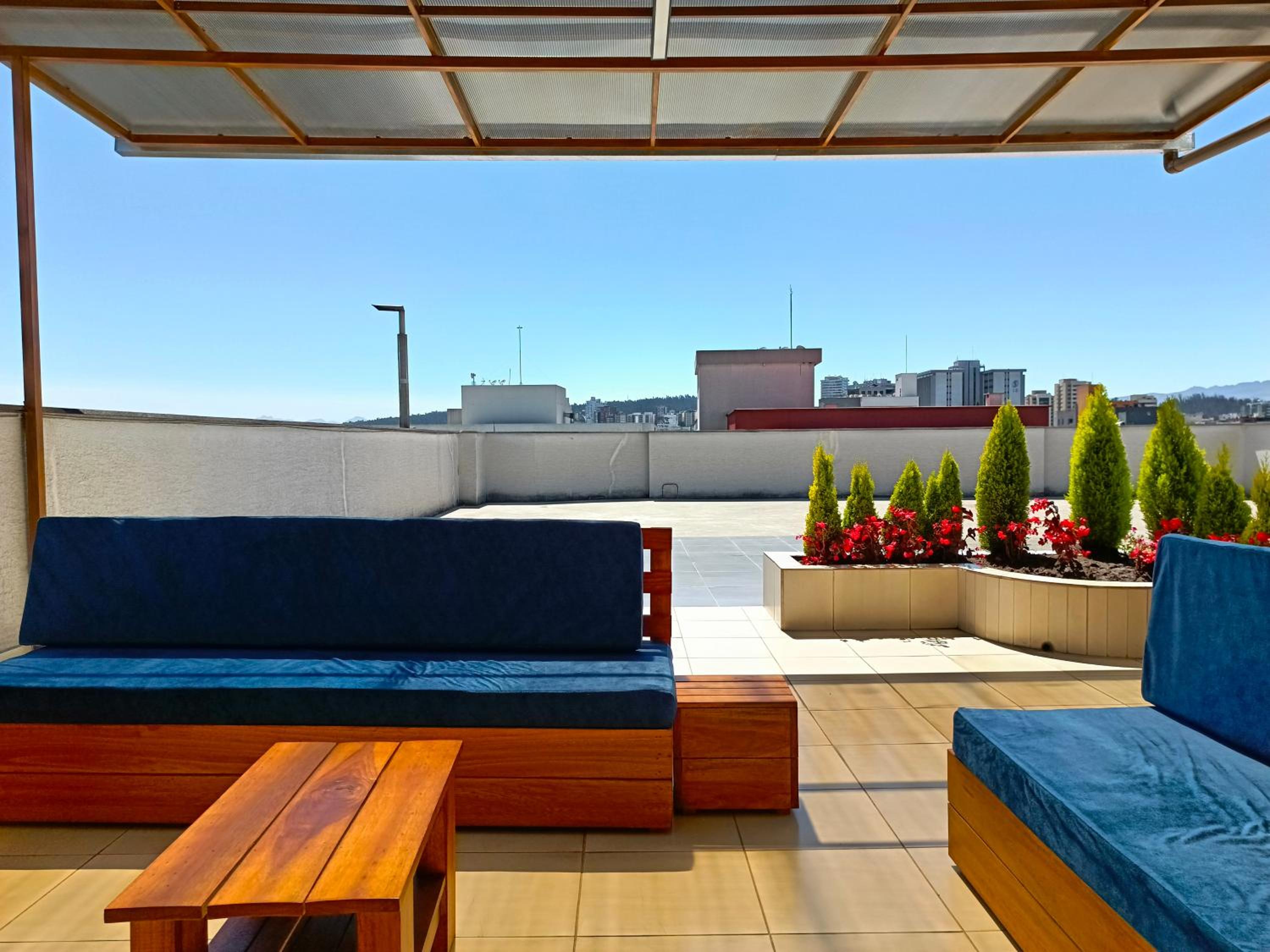 LIKE a HOME, 3Beds - Balcony - Garage - 6ThFloor view 2