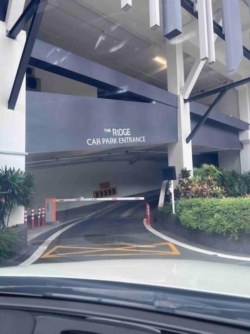 KL East Mall-TheRidge-PS4-Pool Table-Netflix