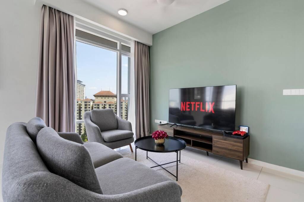 KL East Mall-TheRidge-PS4-Pool Table-Netflix