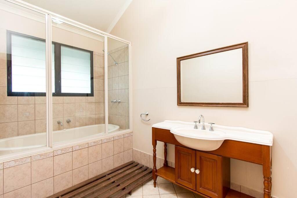 Cable Beach Vacations - Sunset Oasis - Property Image 1