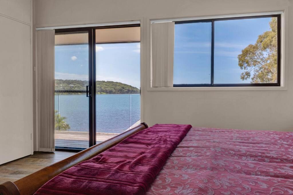 Lakefront Paradise Retreat