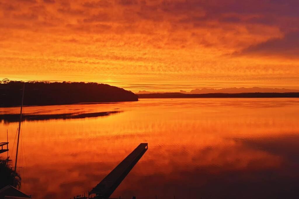 Lakefront Paradise Retreat
