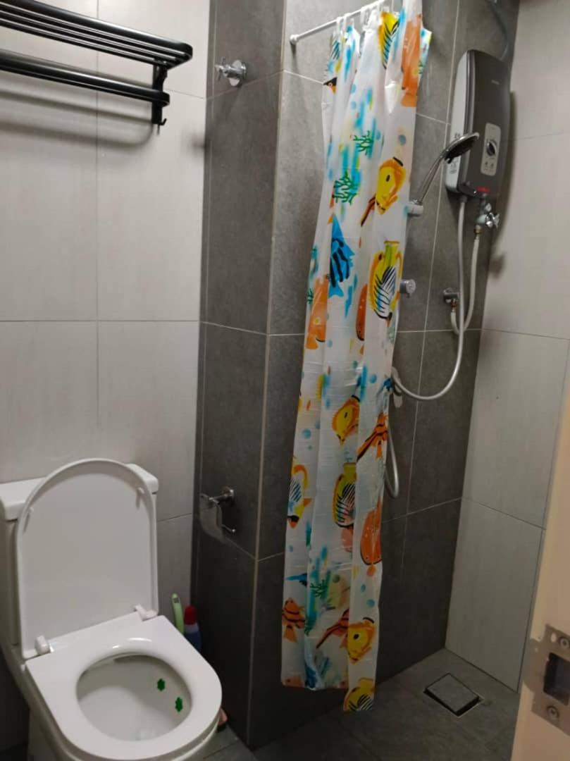 Humaira Dian Residency Studio Homestay 360sqft