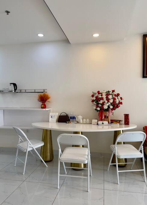Terra Royal 2BR Condo in D3