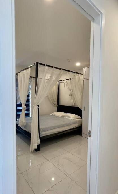 Terra Royal 2BR Condo in D3