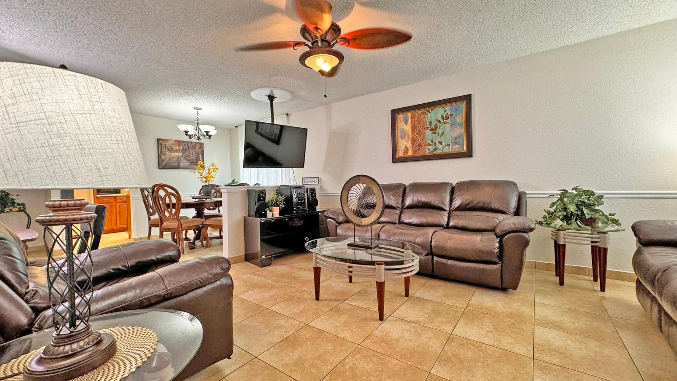 Vacation Family Home - Close to Disney view 2