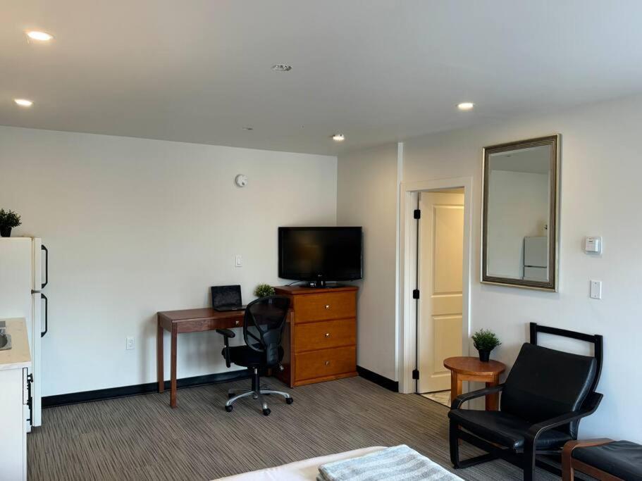 Cozy Motel Studio with kitchenette - 6