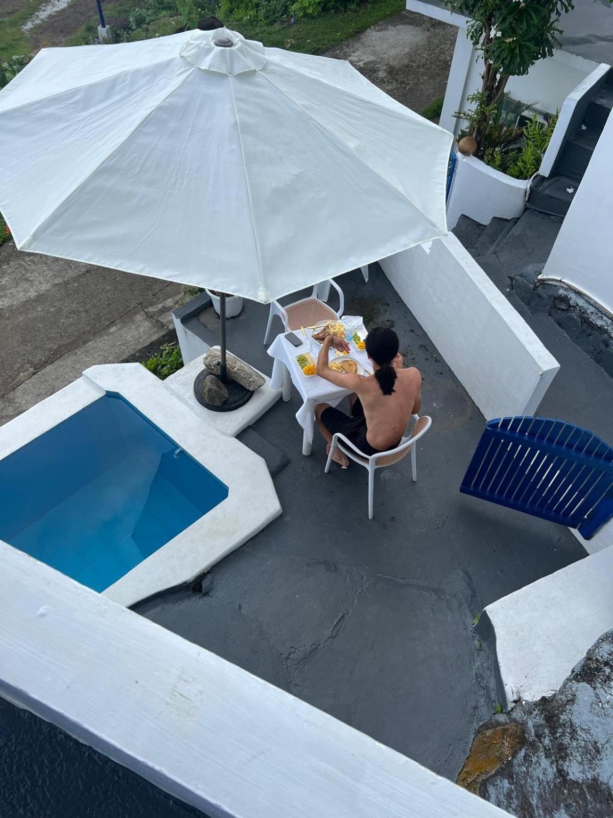 Bintana Sa Paraiso