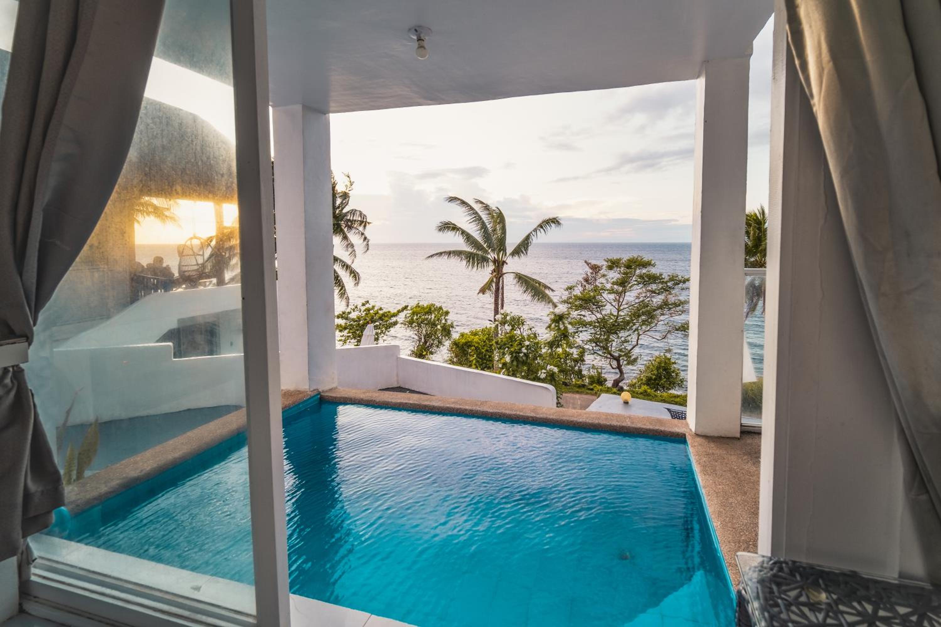 Bintana Sa Paraiso