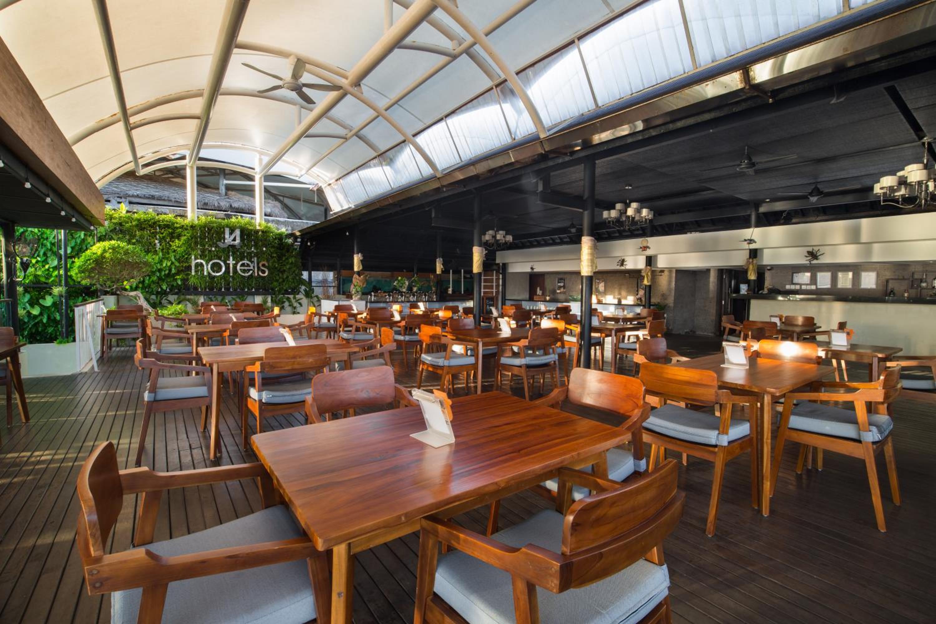 J4 Hotels Legian