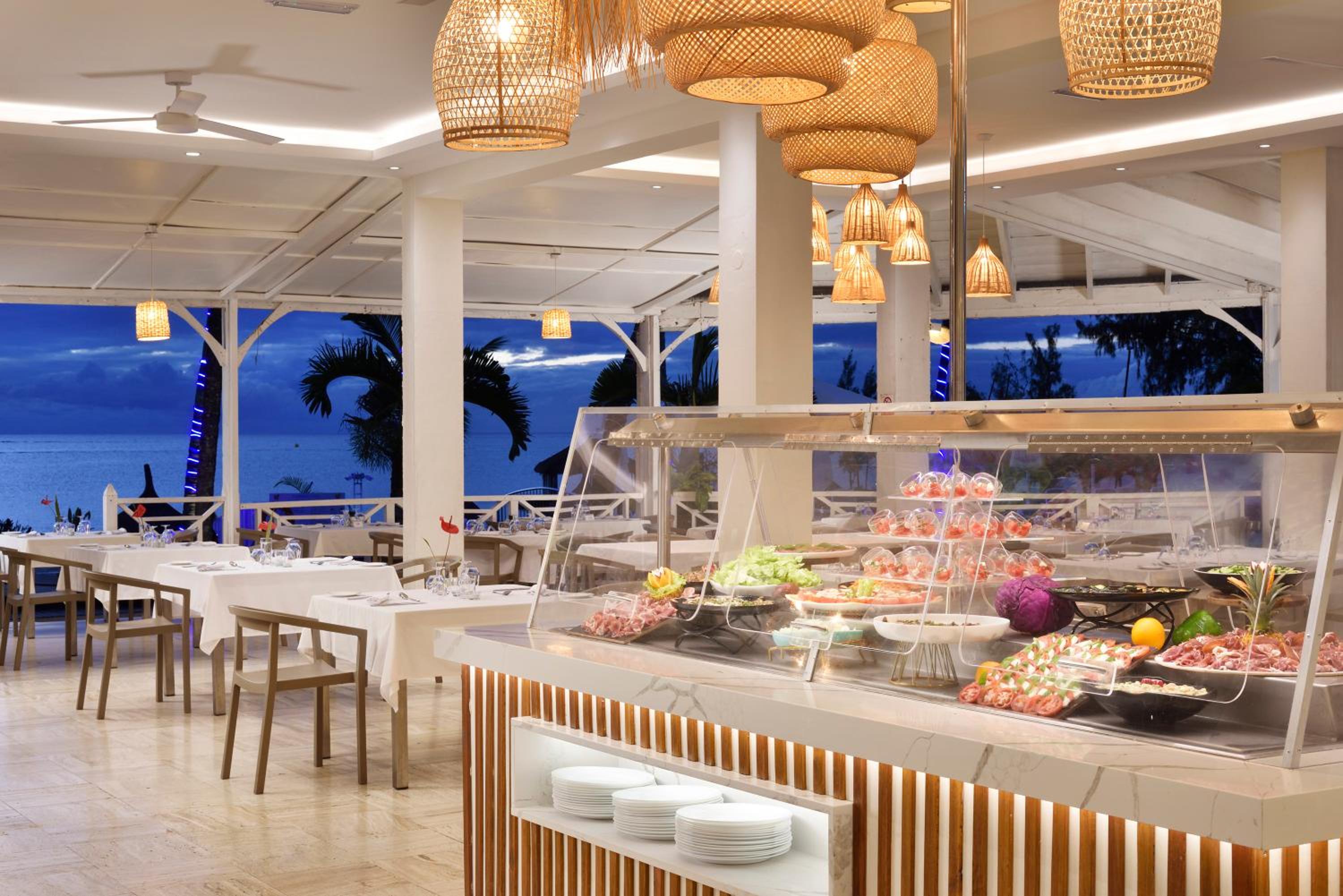 Coral Azur Beach Resort Mont Choisy
